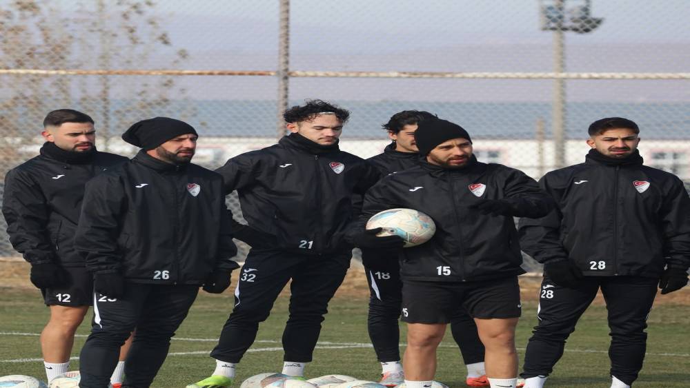 Elazığspor, Mersin’e 19 Futbolcuyla Gitti