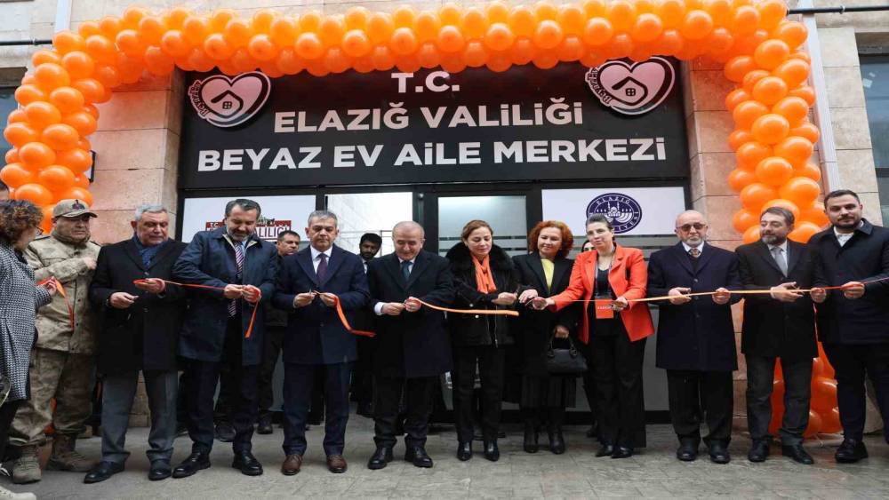 Elazığ’da Beyaz Ev Aile Merkezi Hizmete Girdi