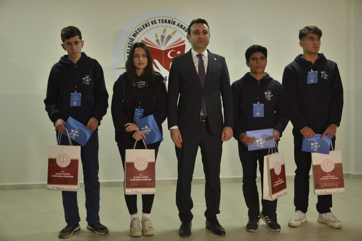 Deprem Bölgesindeki Meslek Lisesi Öğrencilerine Ödül