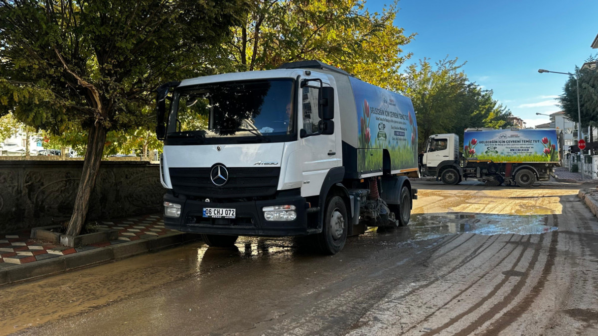 Elazığ Belediyesi, Ataşehir Mahallesi’nde Kapsamlı Temizlik Gerçekleştirdi