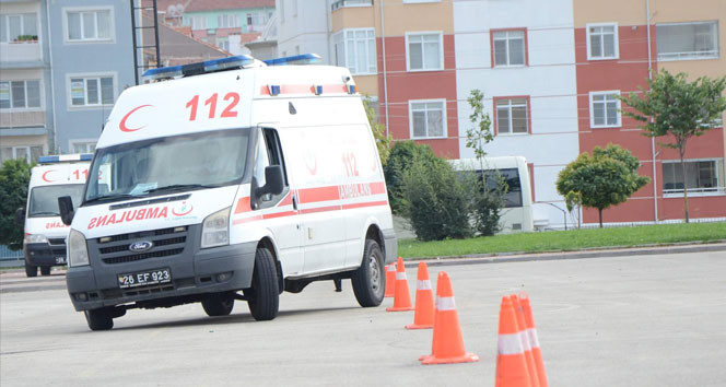 Elazığ Belediyesi Otoparkında Kalp Krizi Geçiren Vatandaşa  Güvenlik Görevlileri Tarafından İlk Müdahale Yapıldı