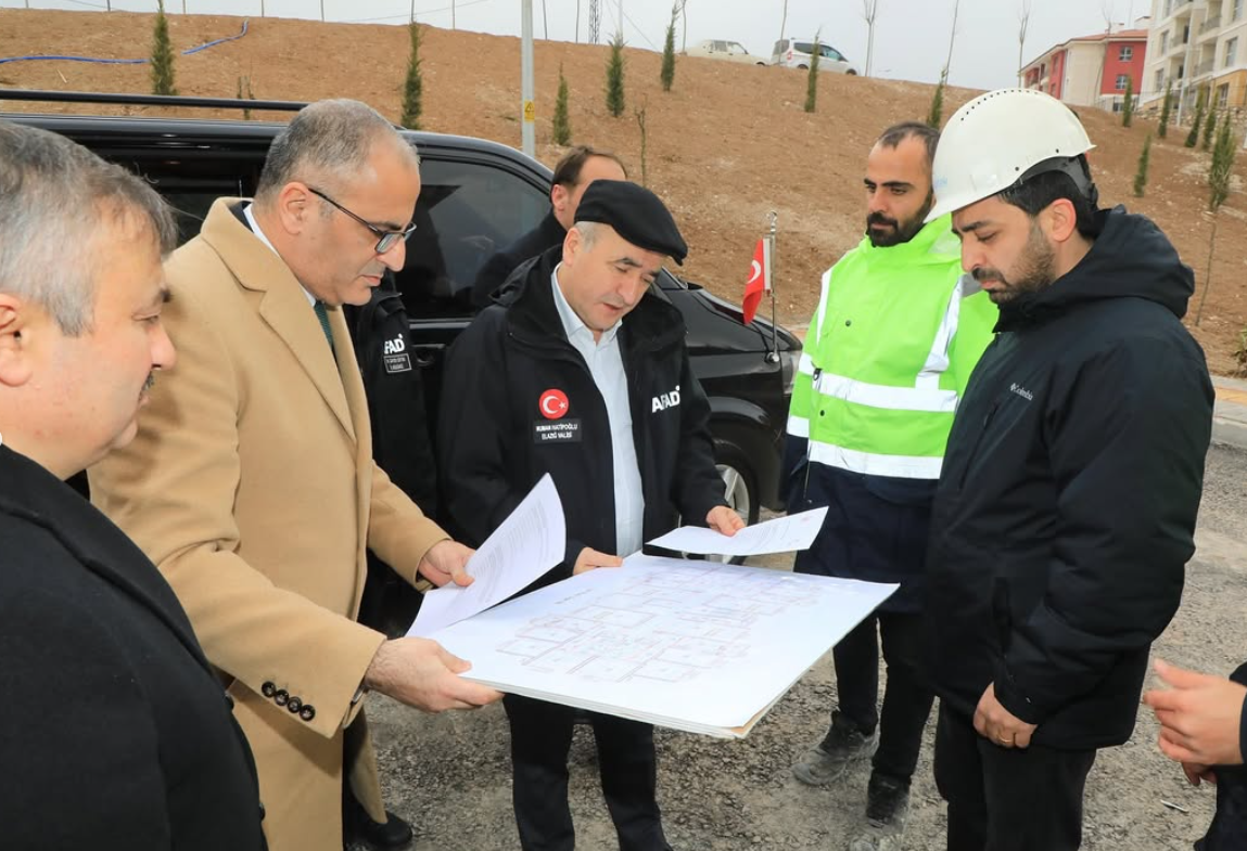 Elazığ Valisi Numan Hatipoğlu, Aksaray Mahallesi Rezerv Alanında İncelemelerde Bulundu