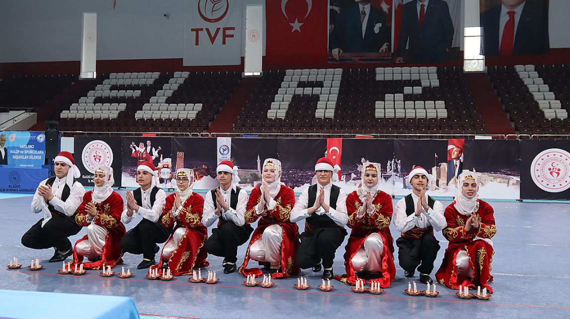 Elazığ'da Halk Oyunları Müsabakaları Tamamlandı